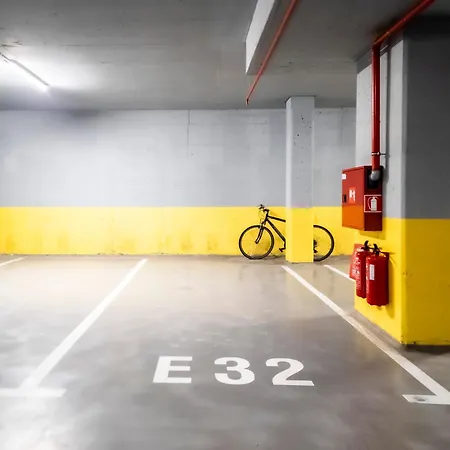 Arena Mall Galleria Securities Parking 3 * Burgaz