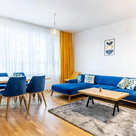 아파트 Arena Mall Galleria Securities Parking 3