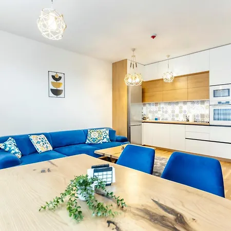 Arena Mall Galleria Securities Parking 3 아파트 *