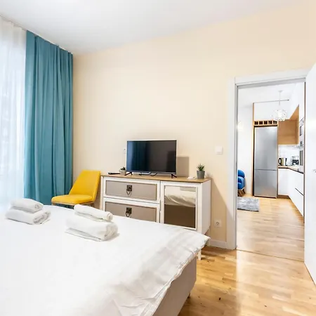 Arena Mall Galleria Securities Parking 3 아파트 부르가스